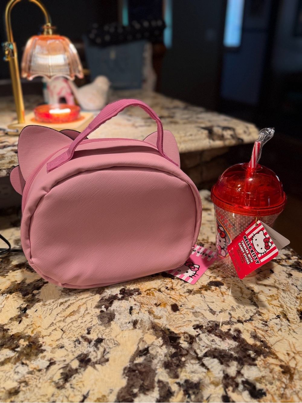 Hello Kitty NEW Pink Kids Insulated Lunch Bag with Matching Red Travel Cup - Picture 2 of 4